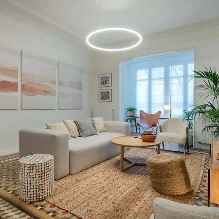 Apartment Amazing 5 Bd 5 Bathroom Next To Plaza Catalunya Barcelona