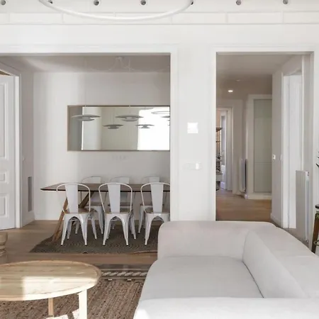 Amazing 5 Bd 5 Bathroom Next To Plaza Catalunya * Barcelona