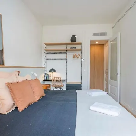 Amazing 5 Bd 5 Bathroom Next To Plaza Catalunya Apartment Barcelona