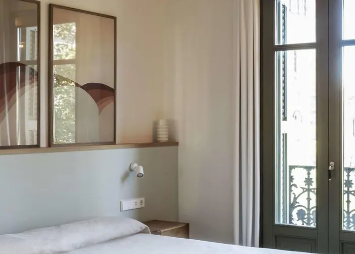 The Collection - Amazing 5 Bd 5 Bathroom Next To Plaza Catalunya *